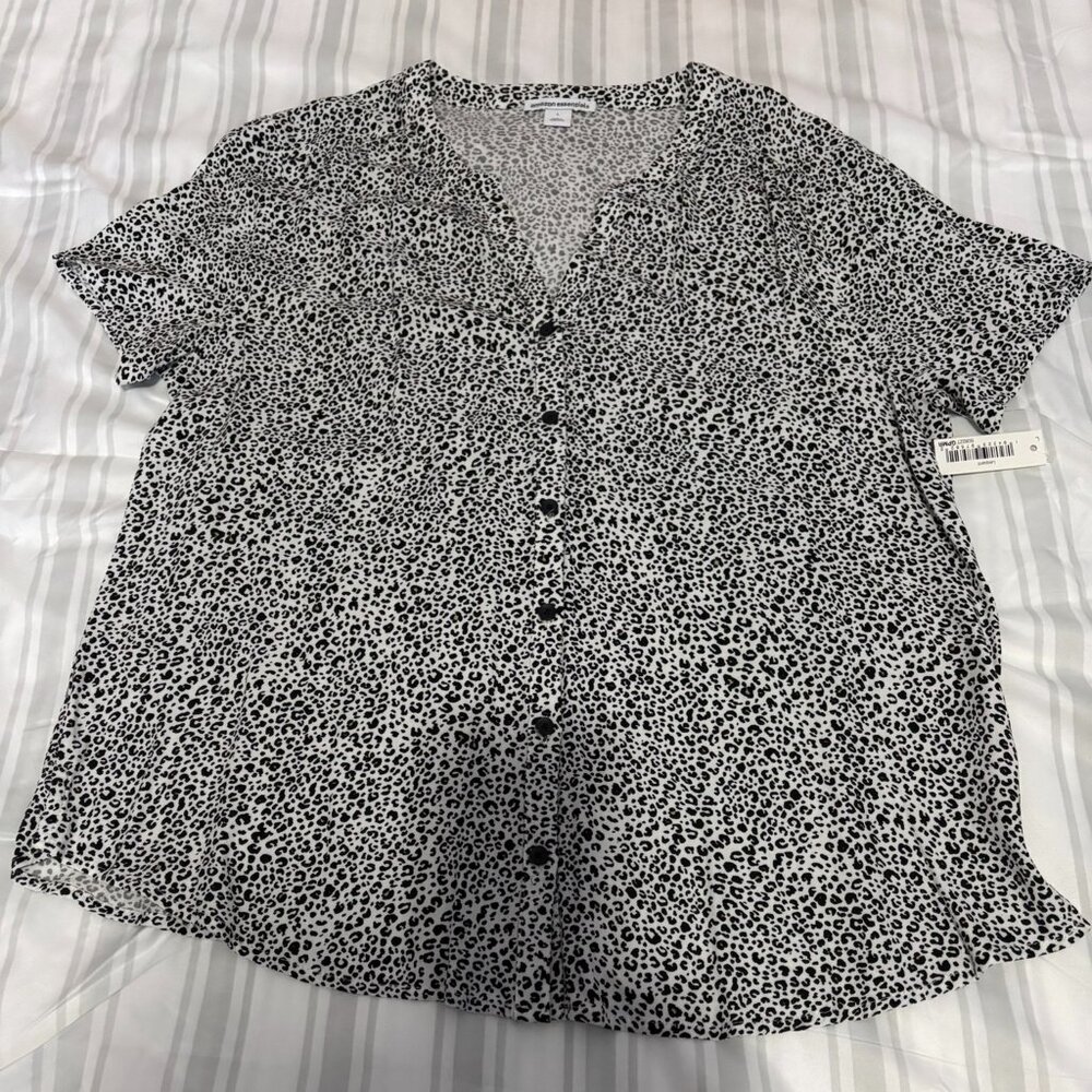 Pair of Amazon Essentials Button-down Short-sleeve Blouses -- New with Tags